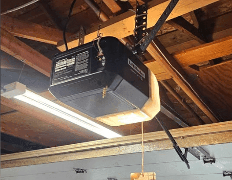 LiftMaster Garage Door Opener Installation Services in Naperville, IL: Who to Call?