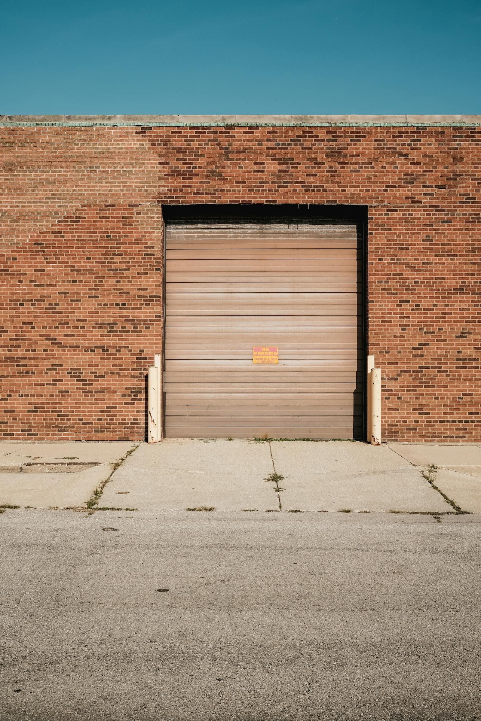 Sectional Commercial Garage Doors for commercial properties